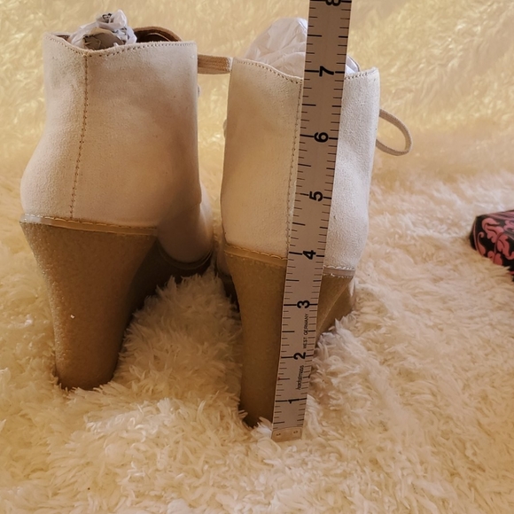 Booties - Picture 3 of 7